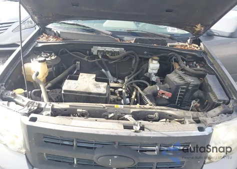 2010 Ford Escape Xls из США, поврежденный, VIN 1FMCU0C77AKA54374